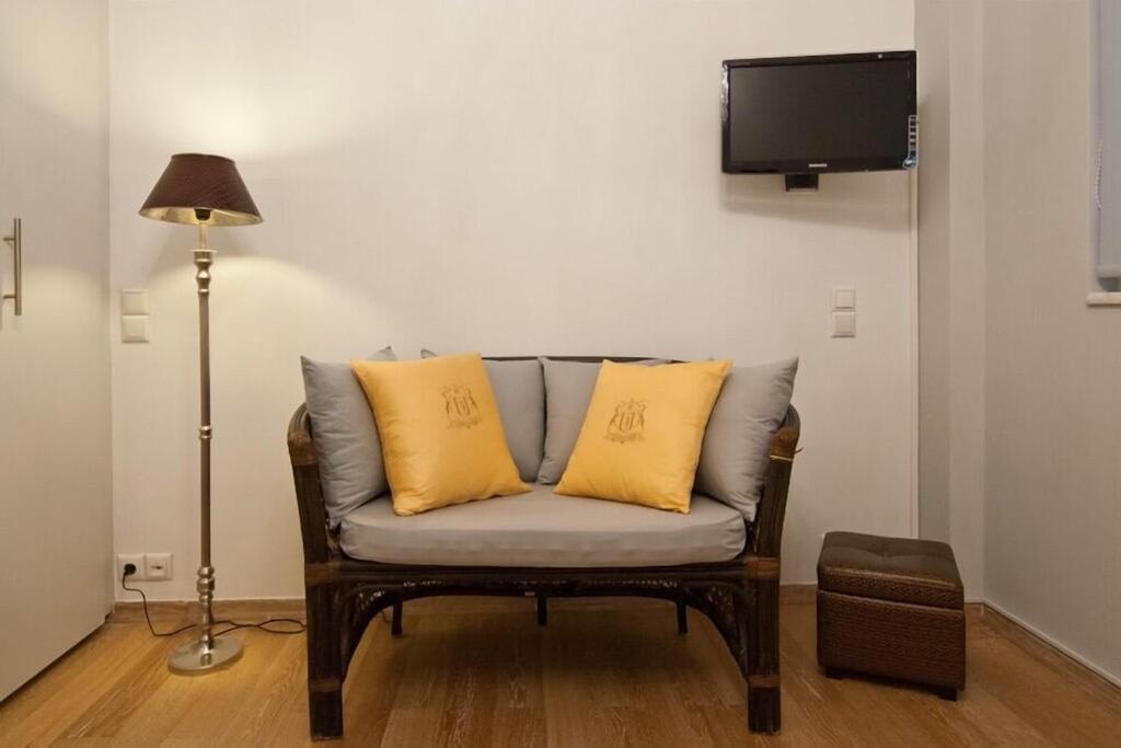 Acropolis Luxury Apartment With Balcony 雅典 外观 照片